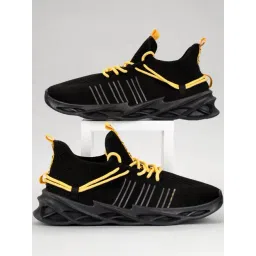 Rapid Box Men's Black Running Shoes