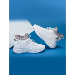 RapidBox Men Woven Design Sneakers