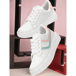 RealToes Women Colourblocked Sneakers
