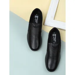 Red Chief Men Black Leather Slip-On Sneakers