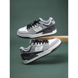 Red Tape Men Colourblocked Round Toe Sneakers