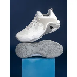 Red Tape Men Colourblocked Round Toe Sneakers