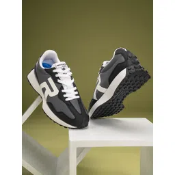 Red Tape Men Colourblocked Sneakers