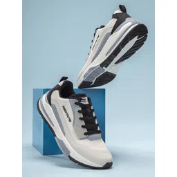 Red Tape Men Colourblocked Sneakers