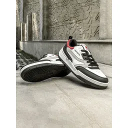 Red Tape Men Colourblocked Sneakers