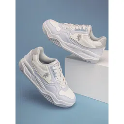 Red Tape Men Colourblocked Sneakers