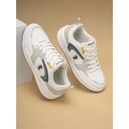 Red Tape Men Colourblocked Sneakers