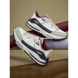 Red Tape Men Colourblocked Sneakers