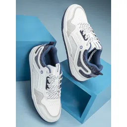 Red Tape Men Lace-Ups Round Toe Sneakers