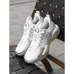 Red Tape Men Round Toe PU Sneakers