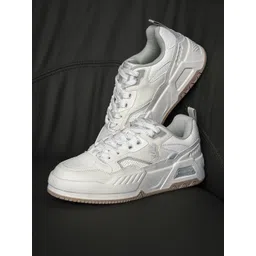 Red Tape Women Colourblocked Sneakers