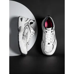 Red Tape Women Lace-Ups Round Toe Sneakers