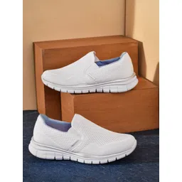 Red Tape Women White WalkingShoes