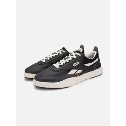Reebok Men Classics Sneakers