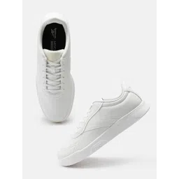 Reebok Men STREETCOURT FLUXOR Ortholite Everyday Sneakers