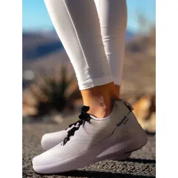 Reebok Men White Walking Shoes