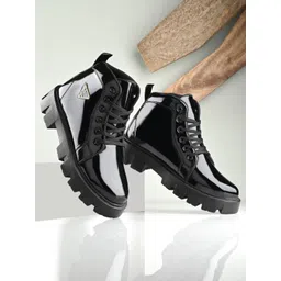 Rising Wolf Solid Men Patent Leather Ankle Boots