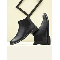 Roadster Men Black Solid Regular Boots