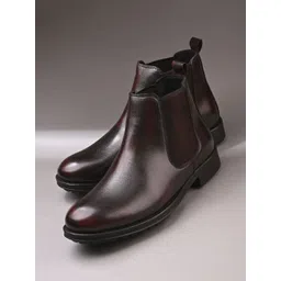 Roadster Men Brown Chelsea Boots
