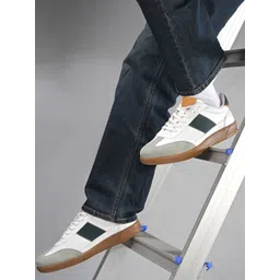 Roadster Men Colourblocked Lace-Ups Sneakers