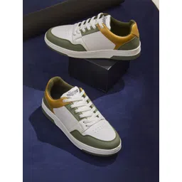 Roadster Men Green Synthetic Casual Shoes