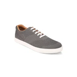 Roadster Men Grey Woven Design Sneakers