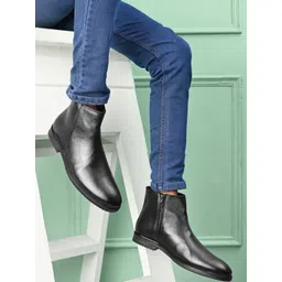 Roadster Men Leather Boots With Side Chain
