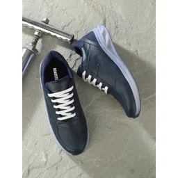 Roadster Men Perforations Lightweight Sneakers