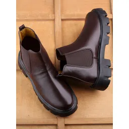 Roadster Men Round Toe Flatform Heeled Chelsea Boots