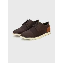 Roadster Men Round Toe Lace Ups Sneakers