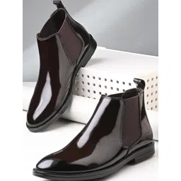 Roadster Men Shiny Brown Chelsea Boots
