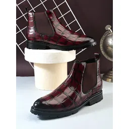 Roadster Men Slip-On Chelsea Boots