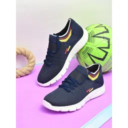 Roadster Men Woven Design Sneakers