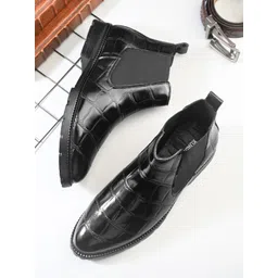 Roadster Round Toe Crocodile Texture Slip-on Ankle boots