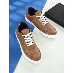 Roadster The Lifestyle Co. Men Lightweight Lace-Ups Sneakers