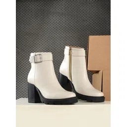 Roadster Women Beige Faux Leather Casual Chelsea Boots Boots For Women