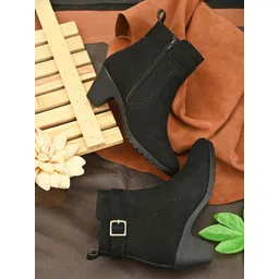 Roadster Women Black Chelsea Boots