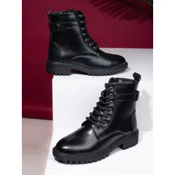 Roadster Women Black Lace-Ups Boots
