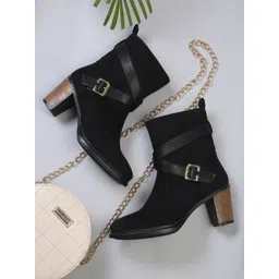 Roadster Women Black Suede Boots