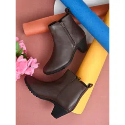 Roadster Women Brown Solid Casual Block-Heeled Chelsea Boots