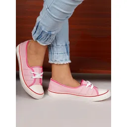 Roadster Women Canvas Lace-Up Sneakers
