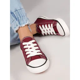 Roadster Women Maroon Sneakers