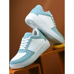 Roadster Women Round Toe Lace-Ups Sneakers