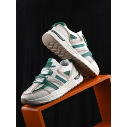 Roadster Women Self Design Walking Sports Shoes