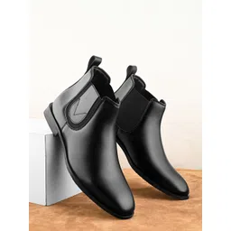 Roaster Men Black Chelsea Boots Boots For Men