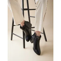 Rocia by Regal Women's Black Casual Booties