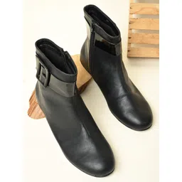 Rocia Women Ankle Length Flat Boots