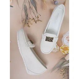 Ronnie Grey Women Woven Design PU Derbys