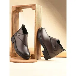 Rowlans Women Textured Round Toe Block-Heeled Cowboy Boots