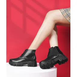 Rugged Combat Boots with Bold Lug Sole and Lace-Up Style Boots For Women